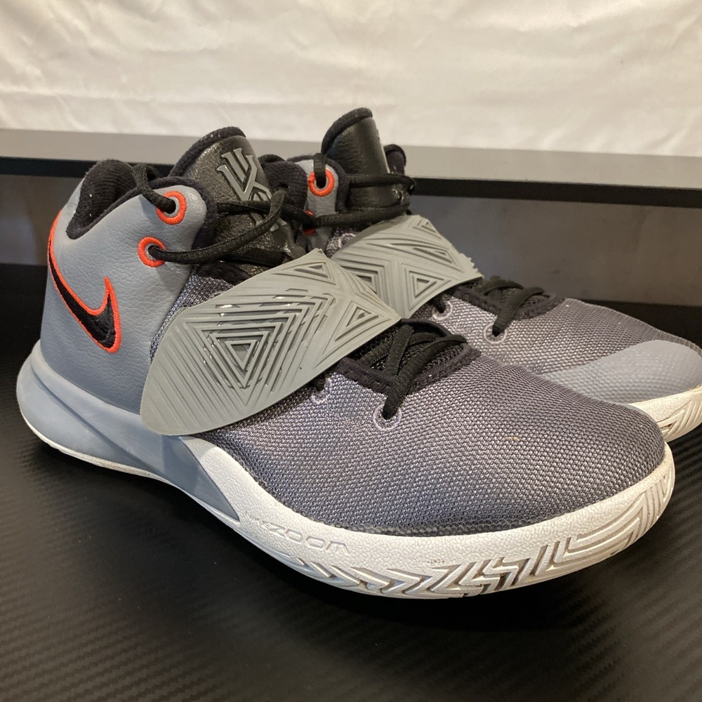 Nike Kyrie Flytrap III Cool Grey Basketball‎ Sneakers Mens Size 10.5